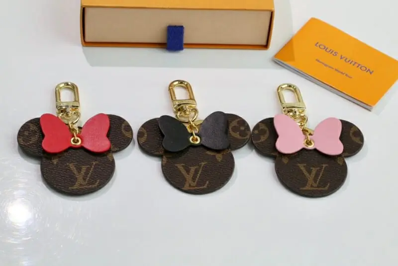 louis vuitton lv key holder and boucle de sac s_1233a162